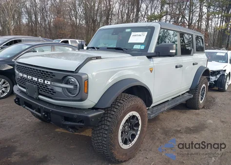 2022 Ford Bronco Badlands z USA, uszkodzony, nr VIN 1FMEE5DP5NLB81108